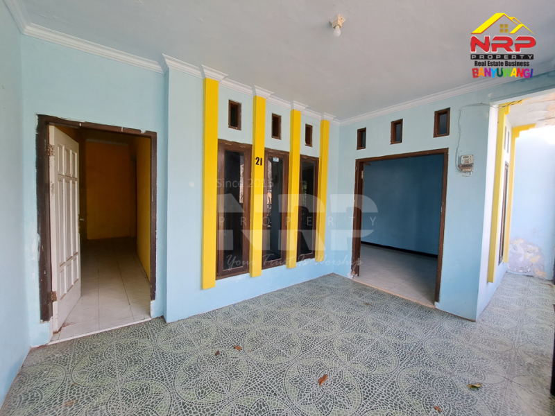 Dijual Rumah 1,5 Lantai di Perum. Sukowidi - Banyuwangi  Dijual rumah 200 jutaan di banyuwangi  Dijual Rumah 1,5 Lantai di Perum. Sukowidi - Banyuwangi&nbsp;
Berada di sebelah Hotel Ilira Banyuwangi. Akes Jl. Yos Sudarso, Klatak - NRP BANYUWANGI