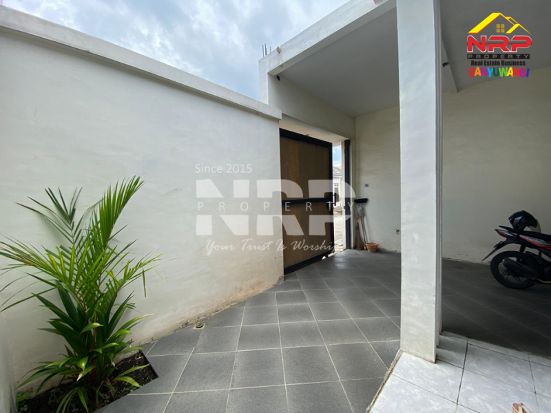 Dijual Rumah 1,5 Lantai di Sobo - Banyuwangi  Dijual Rumah 1,5 Lantai di Sobo - Banyuwangi  Dijual Rumah 1,5 Lantai di Sobo - Banyuwangi&nbsp;
Rumah baru minimalis kekinian cocok buat rumah pertama kamu.&nbsp;
Lokasi sangat nyaman dan cocok untuk NRP BANYUWANGI