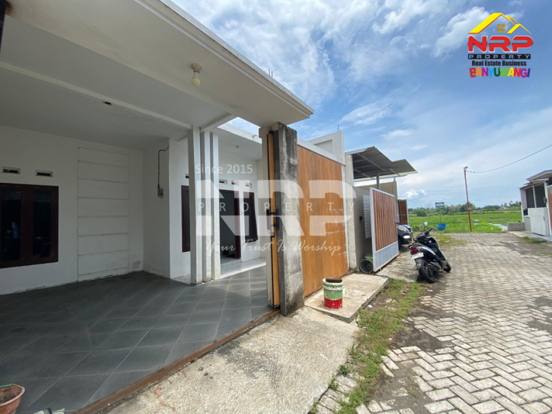 Dijual Rumah 1,5 Lantai di Sobo - Banyuwangi  Dijual Rumah 1,5 Lantai di Sobo - Banyuwangi  Dijual Rumah 1,5 Lantai di Sobo - Banyuwangi&nbsp;
Rumah baru minimalis kekinian cocok buat rumah pertama kamu.&nbsp;
Lokasi sangat nyaman dan cocok untuk NRP BANYUWANGI