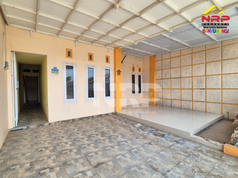Dijual Rumah 1,5 Lantai di Taman Puring Asri - Banyuwangi  Dijual Rumah 1,5 Lantai di Taman Puring Asri - Banyuwangi  Dijual Rumah 1,5 Lantai di Taman Puring Asri - Banyuwangi&nbsp;
Hunian murah strategis di Banyuwangi Kota.

LT/LB : 98/80 M2 SHM

Fasilitas : Ruang Tamu, NRP BANYUWANGI