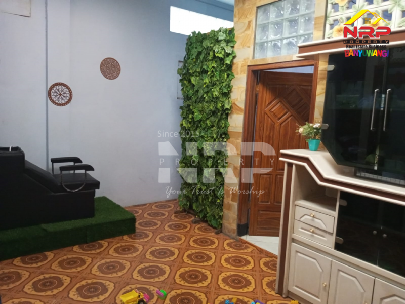 Dijual Rumah 1,5 Lantai di tepi Jl. Gatot Subroto, Bulusan - Banyuwangi  Dijual Rumah 1,5 Lantai di tepi Jl. Gatot Subroto, Bulusan - Banyuwangi  Dijual Rumah 1,5 Lantai di tepi Jl. Gatot Subroto, Bulusan - Banyuwangi&nbsp;
Hunian yang bisa juga digunakan untuk ruang usaha. Cocok banget untuk kamu yang NRP BANYUWANGI
