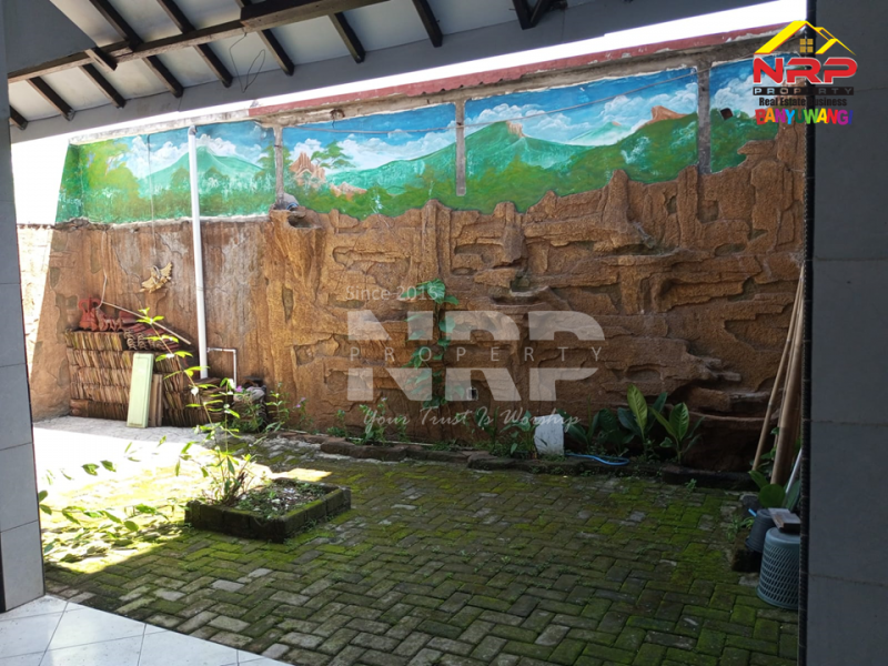 Dijual Rumah 1,5 Lantai di tepi Jl. Gatot Subroto, Bulusan - Banyuwangi  Dijual Rumah 1,5 Lantai di tepi Jl. Gatot Subroto, Bulusan - Banyuwangi  Dijual Rumah 1,5 Lantai di tepi Jl. Gatot Subroto, Bulusan - Banyuwangi&nbsp;
Hunian yang bisa juga digunakan untuk ruang usaha. Cocok banget untuk kamu yang NRP BANYUWANGI