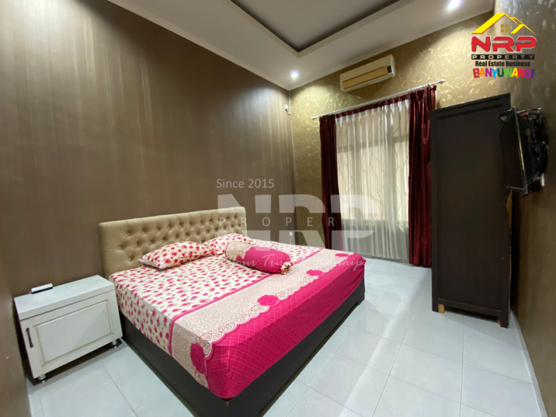 Dijual Rumah 1,5 Lantai Siap Huni di Gardenia Estate Banyuwangi Dijual Rumah 1,5 Lantai Siap Huni di Gardenia Estate Banyuwangi Dijual Rumah 1,5 Lantai Siap Huni di Gardenia Estate Banyuwangi
Hunian Elit Pusat Kota Dengan Lingkungan Aman, Nyaman dan Asri.&nbsp;
Dengan nilai investasi NRP BANYUWANGI