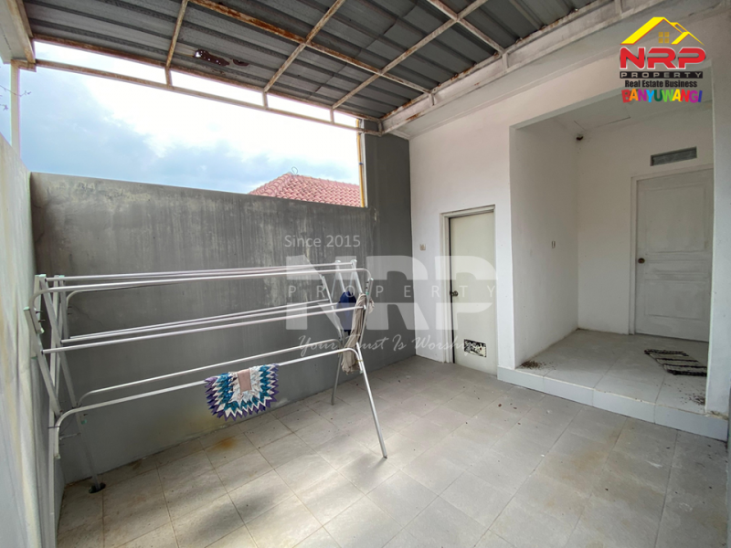 Dijual Rumah 1,5 Lantai Siap Huni di Gardenia Estate Banyuwangi Dijual Rumah 1,5 Lantai Siap Huni di Gardenia Estate Banyuwangi Dijual Rumah 1,5 Lantai Siap Huni di Gardenia Estate Banyuwangi
Hunian Elit Pusat Kota Dengan Lingkungan Aman, Nyaman dan Asri.&nbsp;
Dengan nilai investasi NRP BANYUWANGI