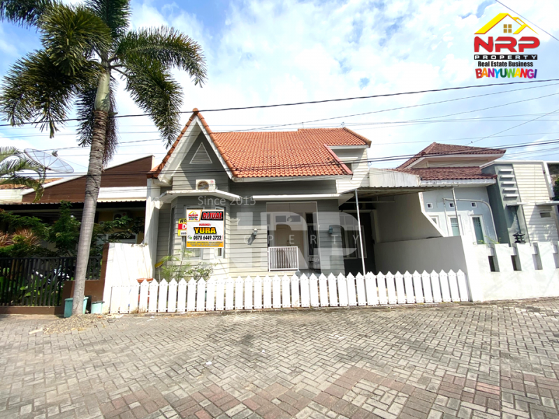 Dijual Rumah 1,5 Lantai Siap Huni di Gardenia Estate Banyuwangi Dijual Rumah 1,5 Lantai Siap Huni di Gardenia Estate Banyuwangi Dijual Rumah 1,5 Lantai Siap Huni di Gardenia Estate Banyuwangi
Hunian Elit Pusat Kota Dengan Lingkungan Aman, Nyaman dan Asri.&nbsp;
Dengan nilai investasi NRP BANYUWANGI