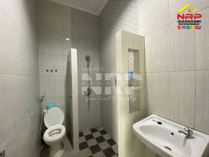 Dijual Rumah 1,5 Lantai Siap Huni di Gardenia Estate Banyuwangi Dijual Rumah 1,5 Lantai Siap Huni di Gardenia Estate Banyuwangi Dijual Rumah 1,5 Lantai Siap Huni di Gardenia Estate Banyuwangi
Hunian Elit Pusat Kota Dengan Lingkungan Aman, Nyaman dan Asri.&nbsp;
Dengan nilai investasi NRP BANYUWANGI