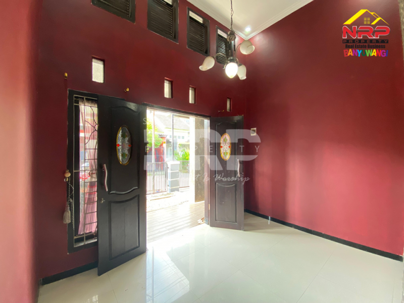 Dijual Rumah 1,5 lantai Siap Huni di Kawasan Perumahan di Kebalenan - Banyuwangi Dijual rumah murah di perum elit banyuwangi  Dijual Rumah 1,5 lantai Siap Huni di Kawasan Perumahan di Kebalenan - Banyuwangi
Perumahan Exclusive Pusat Kota dengan Lingkungan Aman dan Nyaman
Keamanan 24 NRP BANYUWANGI