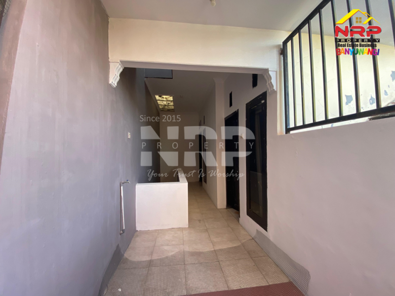 Dijual Rumah 1,5 lantai Siap Huni di Kawasan Perumahan di Kebalenan - Banyuwangi Dijual rumah murah di perum elit banyuwangi  Dijual Rumah 1,5 lantai Siap Huni di Kawasan Perumahan di Kebalenan - Banyuwangi
Perumahan Exclusive Pusat Kota dengan Lingkungan Aman dan Nyaman
Keamanan 24 NRP BANYUWANGI