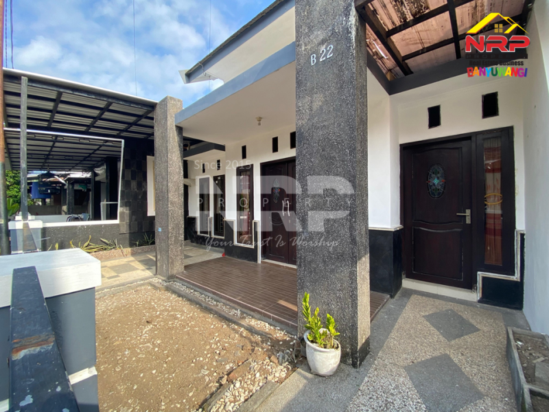 Dijual Rumah 1,5 lantai Siap Huni di Kawasan Perumahan di Kebalenan - Banyuwangi Dijual rumah murah di perum elit banyuwangi  Dijual Rumah 1,5 lantai Siap Huni di Kawasan Perumahan di Kebalenan - Banyuwangi
Perumahan Exclusive Pusat Kota dengan Lingkungan Aman dan Nyaman
Keamanan 24 NRP BANYUWANGI