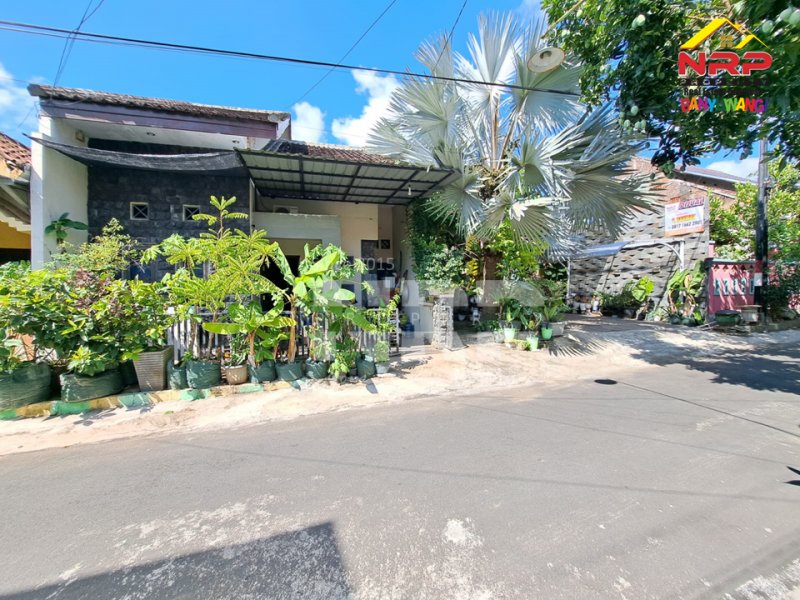Dijual Rumah 2 Kavling Dengan Konsep Green Home di Perum. Kalirejo - Banyuwangi  Dijual Rumah 2 Kavling Dengan Konsep Green Home di Perum. Kalirejo - Banyuwangi  Dijual Rumah 2 Kavling Dengan Konsep Green Home di Perum. Kalirejo - Banyuwangi&nbsp;
Kavling Barat 2 Lantai Sudah dag dan siap naik 2 lantai&nbsp;
Lokasi NRP BANYUWANGI