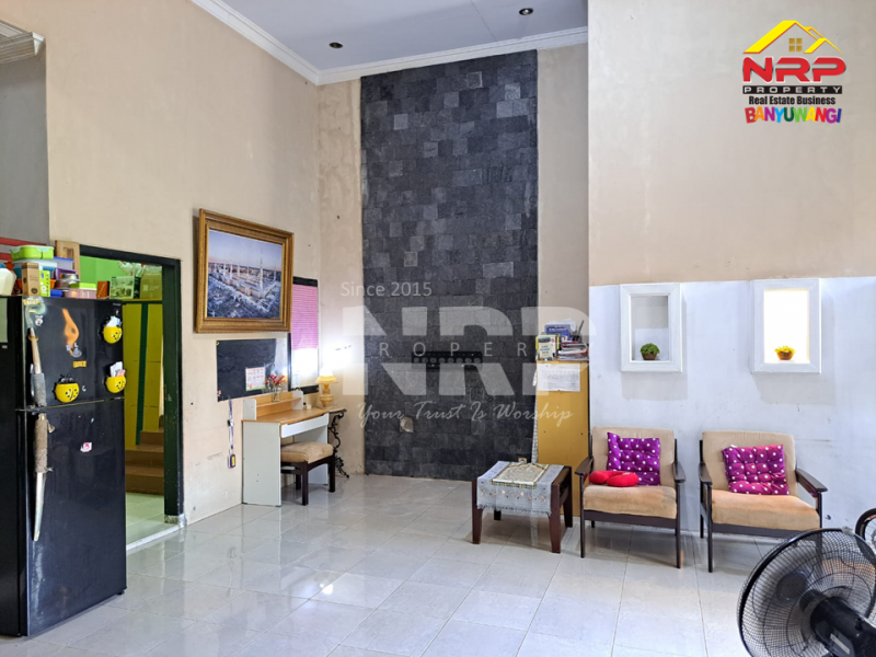 Dijual Rumah 2 Kavling Dengan Konsep Green Home di Perum. Kalirejo - Banyuwangi  Dijual Rumah 2 Kavling Dengan Konsep Green Home di Perum. Kalirejo - Banyuwangi  Dijual Rumah 2 Kavling Dengan Konsep Green Home di Perum. Kalirejo - Banyuwangi&nbsp;
Kavling Barat 2 Lantai Sudah dag dan siap naik 2 lantai&nbsp;
Lokasi NRP BANYUWANGI