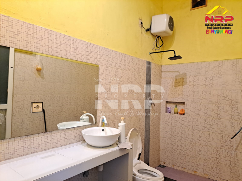 Dijual Rumah 2 Kavling Dengan Konsep Green Home di Perum. Kalirejo - Banyuwangi  Dijual Rumah 2 Kavling Dengan Konsep Green Home di Perum. Kalirejo - Banyuwangi  Dijual Rumah 2 Kavling Dengan Konsep Green Home di Perum. Kalirejo - Banyuwangi&nbsp;
Kavling Barat 2 Lantai Sudah dag dan siap naik 2 lantai&nbsp;
Lokasi NRP BANYUWANGI