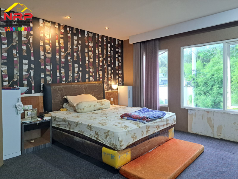 Dijual Rumah 2 Lantai  + Usaha Karaoke Keluarga di Depan Hotel Kokoon - Banyuwangi  Dijual Rumah 2 Lantai  + Usaha Karaoke Keluarga di Depan Hotel Kokoon - Banyuwangi  Dijual Rumah 2 Lantai&nbsp; + Usaha Karaoke Keluarga di Depan Hotel Kokoon - Banyuwangi&nbsp;
Lokasi Sangat Strategis di Lingkungan yang Sedang Berkembang. NRP BANYUWANGI