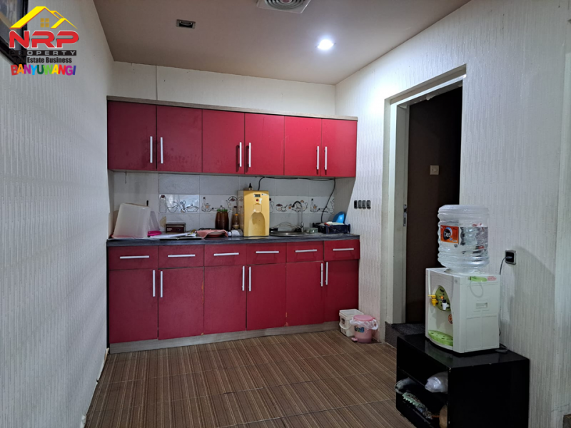 Dijual Rumah 2 Lantai  + Usaha Karaoke Keluarga di Depan Hotel Kokoon - Banyuwangi  Dijual Rumah 2 Lantai  + Usaha Karaoke Keluarga di Depan Hotel Kokoon - Banyuwangi  Dijual Rumah 2 Lantai&nbsp; + Usaha Karaoke Keluarga di Depan Hotel Kokoon - Banyuwangi&nbsp;
Lokasi Sangat Strategis di Lingkungan yang Sedang Berkembang. NRP BANYUWANGI