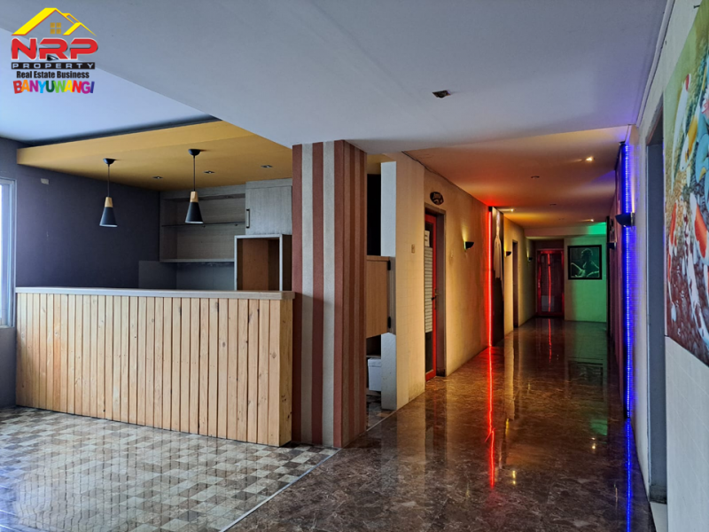 Dijual Rumah 2 Lantai  + Usaha Karaoke Keluarga di Depan Hotel Kokoon - Banyuwangi  Dijual Rumah 2 Lantai  + Usaha Karaoke Keluarga di Depan Hotel Kokoon - Banyuwangi  Dijual Rumah 2 Lantai&nbsp; + Usaha Karaoke Keluarga di Depan Hotel Kokoon - Banyuwangi&nbsp;
Lokasi Sangat Strategis di Lingkungan yang Sedang Berkembang. NRP BANYUWANGI