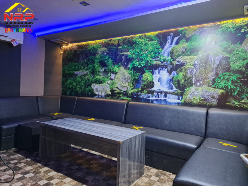 Dijual Rumah 2 Lantai  + Usaha Karaoke Keluarga di Depan Hotel Kokoon - Banyuwangi  Dijual Rumah 2 Lantai  + Usaha Karaoke Keluarga di Depan Hotel Kokoon - Banyuwangi  Dijual Rumah 2 Lantai&nbsp; + Usaha Karaoke Keluarga di Depan Hotel Kokoon - Banyuwangi&nbsp;
Lokasi Sangat Strategis di Lingkungan yang Sedang Berkembang. NRP BANYUWANGI