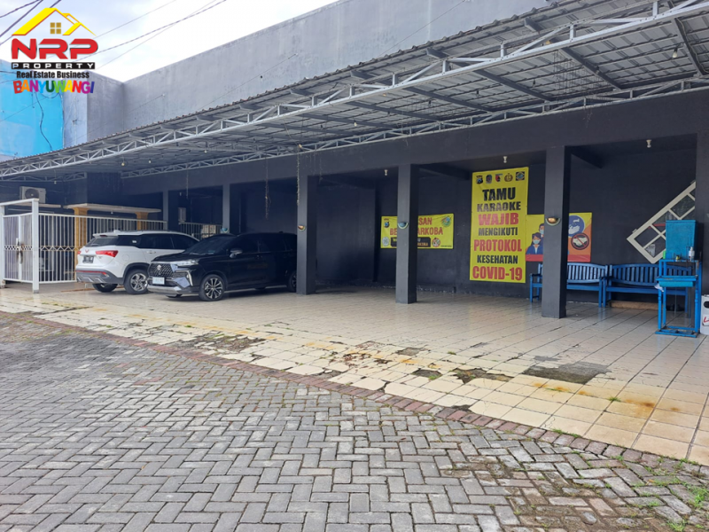 Dijual Rumah 2 Lantai  + Usaha Karaoke Keluarga di Depan Hotel Kokoon - Banyuwangi  Dijual Rumah 2 Lantai  + Usaha Karaoke Keluarga di Depan Hotel Kokoon - Banyuwangi  Dijual Rumah 2 Lantai&nbsp; + Usaha Karaoke Keluarga di Depan Hotel Kokoon - Banyuwangi&nbsp;
Lokasi Sangat Strategis di Lingkungan yang Sedang Berkembang. NRP BANYUWANGI