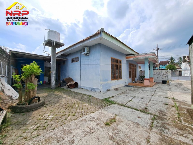 Dijual Rumah 2 Lantai dan Ruang Usaha di tepi Jl. Kedayunan- Banyuwangi  Dijual Rumah 2 Lantai dan Ruang Usaha di tepi Jl. Kedayunan- Banyuwangi  Dijual Rumah 2 Lantai dan Ruang Usaha di tepi Jl. Kedayunan- Banyuwangi&nbsp;
Dekat dengan RTH Kedayunan , Dekat dengan Banyuwangi Theme Park dan Kawasan NRP BANYUWANGI