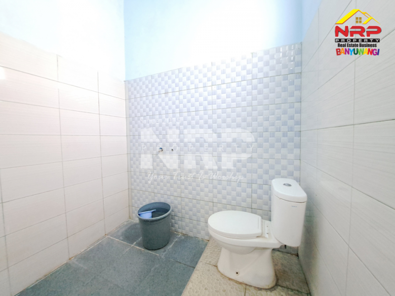 Dijual Rumah 2 Lantai Dengan Kolam Renang di Desa Kelir - Banyuwangi  Dijual Rumah 2 Lantai Dengan Kolam Renang di Desa Kelir - Banyuwangi  Dijual Rumah 2 Lantai Dengan Kolam Renang di Desa Kelir - Banyuwangi&nbsp;
40 Meter dari Jl. Desa Kelir, Rumah Siap Huni dengan lingkungan pedesaan yang masih NRP BANYUWANGI