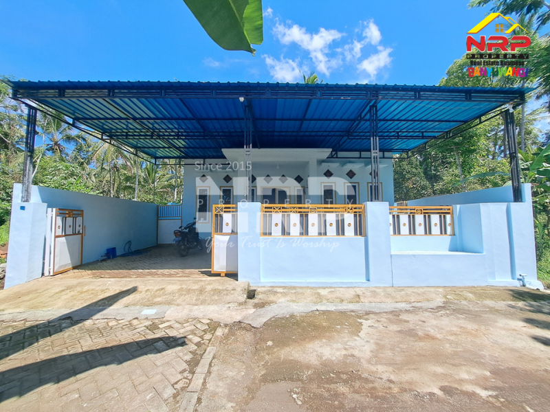 Dijual Rumah 2 Lantai Dengan Kolam Renang di Desa Kelir - Banyuwangi  Dijual Rumah 2 Lantai Dengan Kolam Renang di Desa Kelir - Banyuwangi  Dijual Rumah 2 Lantai Dengan Kolam Renang di Desa Kelir - Banyuwangi&nbsp;
40 Meter dari Jl. Desa Kelir, Rumah Siap Huni dengan lingkungan pedesaan yang masih NRP BANYUWANGI
