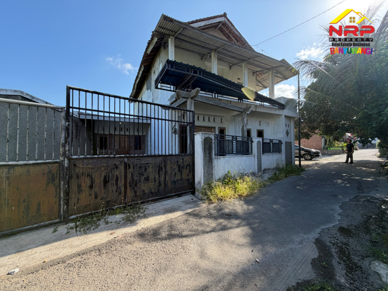 Dijual Rumah 2 Lantai Dengan View Sawah dan Laut Selat Bali di Banyuwangi Kota  Dijual Rumah 2 Lantai Dengan View Sawah dan Laut Selat Bali di Banyuwangi Kota  Dijual Rumah 2 Lantai Dengan View Sawah dan Laut Selat Bali di Banyuwangi Kota&nbsp;
Lokasi tenang, asri, posisi pojok dekat dengan persawahan.&nbsp;
Cocok NRP BANYUWANGI