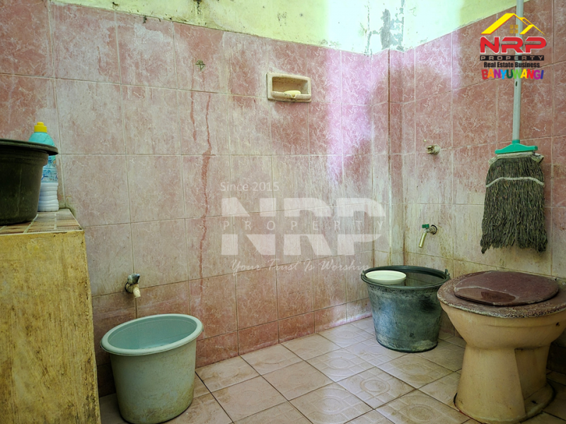 Dijual Rumah 2 Lantai di Jl. Ikan Hiu, Kertosari - Banyuwangi Dijual Rumah 2 Lantai di Jl. Ikan Hiu, Kertosari - Banyuwangi Dijual Rumah 2 Lantai di Jl. Ikan Hiu, Kertosari - Banyuwangi&nbsp;
Terletak di kawasan bisnis aktif, ramai dan padat penduduk. Akses 100 Meter dari Jln. NRP BANYUWANGI