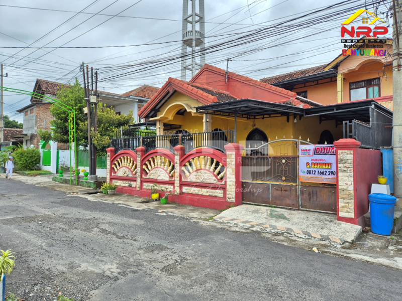 Dijual Rumah 2 Lantai di Jl. Ikan Hiu, Kertosari - Banyuwangi Dijual Rumah 2 Lantai di Jl. Ikan Hiu, Kertosari - Banyuwangi Dijual Rumah 2 Lantai di Jl. Ikan Hiu, Kertosari - Banyuwangi&nbsp;
Terletak di kawasan bisnis aktif, ramai dan padat penduduk. Akses 100 Meter dari Jln. NRP BANYUWANGI