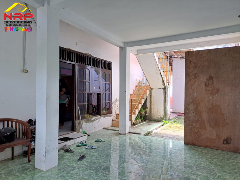 Dijual  Rumah 2 Lantai di Jln. Pajajaran  - Banyuwangi Dijual  Rumah 2 Lantai di Jln. Pajajaran  - Banyuwangi Dijual&nbsp; Rumah 2 Lantai di Jln. Pajajaran&nbsp; - Banyuwangi
Lokasi berada di Pusat Kota Banyuwangi
Dekat dengan Faslitas Pendidikan, Perbelanjaan dan NRP BANYUWANGI