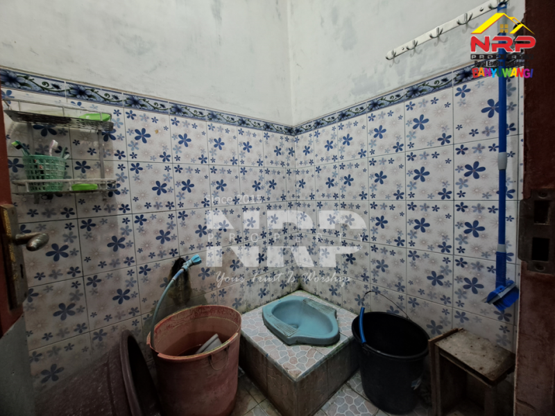 Dijual Rumah 2 Lantai di Kalirejo Banyuwangi  Dijual Rumah 2 Lantai di Kalirejo Banyuwangi  Dijual Rumah 2 Lantai di Kalirejo Banyuwangi&nbsp;
Dekat dari RSI Fatimah Banyuwangi. Cocok untuk investasi jangka panjang atau hunian pribadi

Luas Tanah : NRP BANYUWANGI