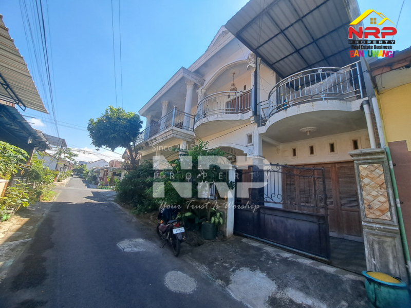 Dijual Rumah 2 Lantai di Kalirejo Banyuwangi  Dijual Rumah 2 Lantai di Kalirejo Banyuwangi  Dijual Rumah 2 Lantai di Kalirejo Banyuwangi&nbsp;
Dekat dari RSI Fatimah Banyuwangi. Cocok untuk investasi jangka panjang atau hunian pribadi

Luas Tanah : NRP BANYUWANGI