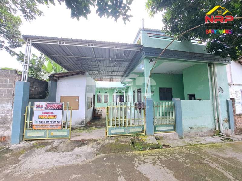 Dijual  Rumah 2 lantai di Ketapang - Banyuwangi  Dijual Rumah 2 lantai di Ketapang - Banyuwangi  Dijual&nbsp;Rumah 2 lantai di Ketapang - Banyuwangi&nbsp;
100 meter dari Jl. Raya Gatot Subroto Ketapang.&nbsp;
Dekat dengan pusat bisnis dan Pelabuhan NRP BANYUWANGI
