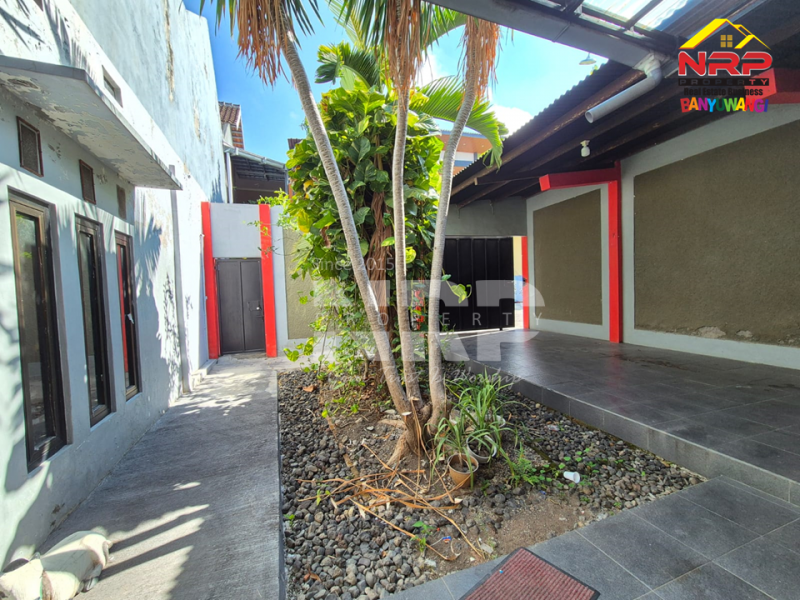 Dijual Rumah 2 Lantai di Pengantigan, Banyuwangi  Dijual Rumah 2 Lantai di Pengantigan, Banyuwangi  Dijual Rumah 2 Lantai di Pengantigan, Banyuwangi&nbsp;
Akses nol Jl. MH Thamrin, Dekat RSUD Belambangan dan RS Yasmin Banyuwangi
Lingkungan Aman, nyaman dan NRP BANYUWANGI