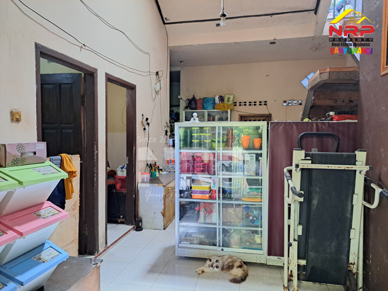 Dijual Rumah 2 Lantai di Perum. GGM Klatak - Banyuwangi Dijual Rumah 2 Lantai di Perum. GGM Klatak - Banyuwangi Dijual Rumah 2 Lantai di Perum. GGM Klatak - Banyuwangi
Lokasi nyaman di gunakan untuk tempat tinggal, padat penduduk dekat dengan hotel-hotel tenama NRP BANYUWANGI