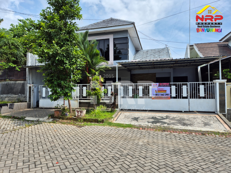 Dijual Rumah Luas di Perum. Mendut Regency - Banyuwangi  Dijual rumah luas murah di Perum. Mendut Regency Banyuwangi  Dijual Rumah 2 Lantai di Perum. Mendut Regency - Banyuwangi&nbsp;
Hunian Exclusive terletak di Kawasan Perumahan Elit di Pusat Kota Banyuwangi

Luas Tanah : NRP BANYUWANGI