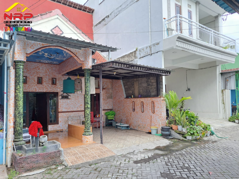 Dijual Rumah 2 Lantai di Perum. Persada , Kertosari - Banyuwangi  Dijual Rumah 2 Lantai di Perum. Persada , Kertosari - Banyuwangi  Dijual Rumah 2 Lantai di Perum. Persada , Kertosari - Banyuwangi&nbsp;
Hunian Minimalis berada di Pusat Kota Banyuwangi&nbsp;
Dekat dengan centra bisnis dan NRP BANYUWANGI