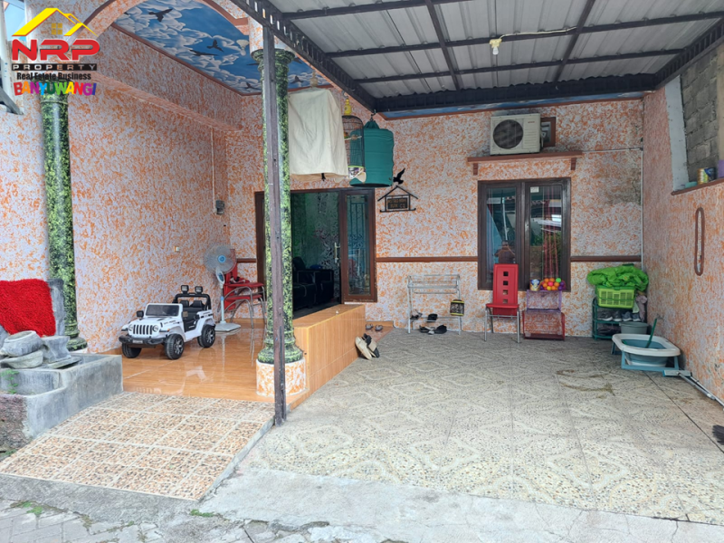 Dijual Rumah 2 Lantai di Perum. Persada , Kertosari - Banyuwangi  Dijual Rumah 2 Lantai di Perum. Persada , Kertosari - Banyuwangi  Dijual Rumah 2 Lantai di Perum. Persada , Kertosari - Banyuwangi&nbsp;
Hunian Minimalis berada di Pusat Kota Banyuwangi&nbsp;
Dekat dengan centra bisnis dan NRP BANYUWANGI