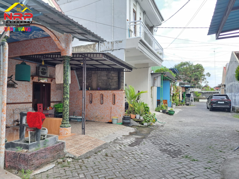 Dijual Rumah 2 Lantai di Perum. Persada , Kertosari - Banyuwangi  Dijual Rumah 2 Lantai di Perum. Persada , Kertosari - Banyuwangi  Dijual Rumah 2 Lantai di Perum. Persada , Kertosari - Banyuwangi&nbsp;
Hunian Minimalis berada di Pusat Kota Banyuwangi&nbsp;
Dekat dengan centra bisnis dan NRP BANYUWANGI