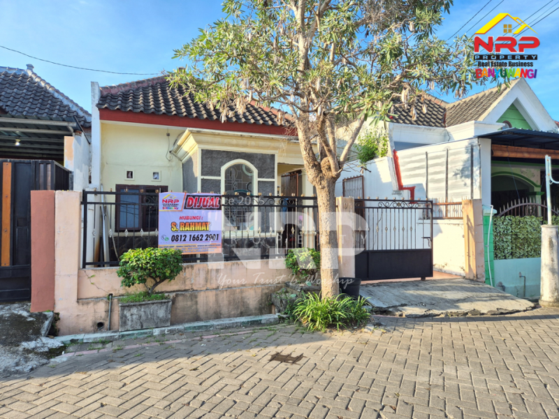 DIJUAL RUMAH 2 LANTAI DI TAMANBARU - BANYUWANGI Dijual rumah perumahan elit di Banyuwangi Kota  DIJUAL RUMAH 2 LANTAI DI TAMANBARU - BANYUWANGI
Terletak di Kawasan Perumahan dengan keamanan dan fasilitas umum yang lengkap.&nbsp;
Lingkungan dan tetangga NRP BANYUWANGI