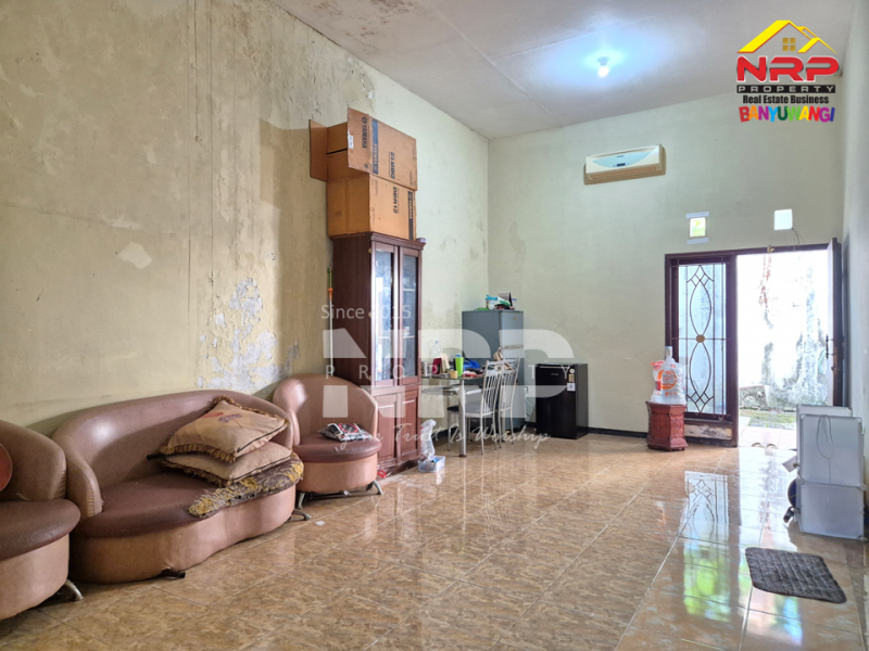DIJUAL RUMAH 2 LANTAI DI TAMANBARU - BANYUWANGI Dijual rumah perumahan elit di Banyuwangi Kota  DIJUAL RUMAH 2 LANTAI DI TAMANBARU - BANYUWANGI
Terletak di Kawasan Perumahan dengan keamanan dan fasilitas umum yang lengkap.&nbsp;
Lingkungan dan tetangga NRP BANYUWANGI