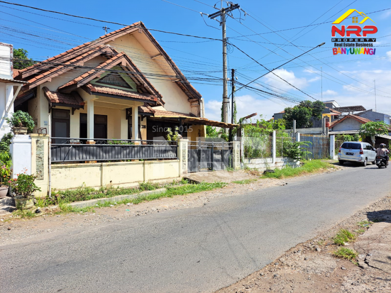 Dijual Rumah 2 lantai di tepi Jl. Jembrana, Klatak - Banyuwangi Dijual Rumah 2 lantai di tepi Jl. Jembrana, Klatak - Banyuwangi Dijual Rumah 2 lantai di tepi Jl. Jembrana, Klatak - Banyuwangi
Lokasi Sangat Strategis berada di kawasan&nbsp; perumahan.&nbsp;
Dekat dengan Kawasan Hotel NRP BANYUWANGI