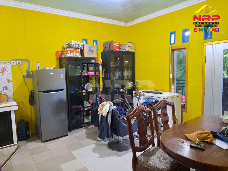 Dijual Rumah 2 Lantai ditepi Jl.Blimbingsari - Banyuwangi  Dijual Rumah 2 Lantai ditepi Jl.Blimbingsari - Banyuwangi  Dijual Rumah 2 Lantai ditepi Jl.Blimbingsari - Banyuwangi&nbsp;
500 meter dari Pantai Blimbingsari, Bisa jadi untuk hunian, toko dll&nbsp;

LT/LB : 140/140 NRP BANYUWANGI