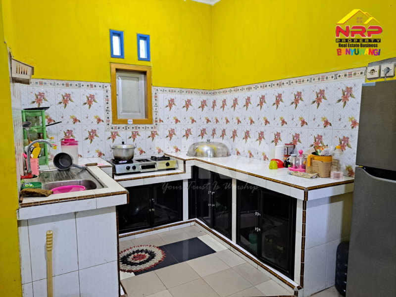 Dijual Rumah 2 Lantai ditepi Jl.Blimbingsari - Banyuwangi  Dijual Rumah 2 Lantai ditepi Jl.Blimbingsari - Banyuwangi  Dijual Rumah 2 Lantai ditepi Jl.Blimbingsari - Banyuwangi&nbsp;
500 meter dari Pantai Blimbingsari, Bisa jadi untuk hunian, toko dll&nbsp;

LT/LB : 140/140 NRP BANYUWANGI