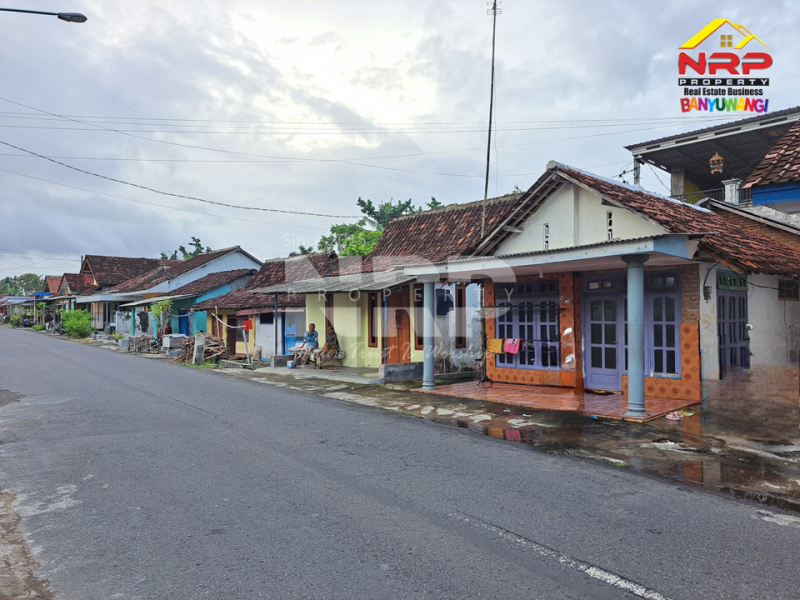 Dijual Rumah 2 Lantai ditepi Jl.Blimbingsari - Banyuwangi  Dijual Rumah 2 Lantai ditepi Jl.Blimbingsari - Banyuwangi  Dijual Rumah 2 Lantai ditepi Jl.Blimbingsari - Banyuwangi&nbsp;
500 meter dari Pantai Blimbingsari, Bisa jadi untuk hunian, toko dll&nbsp;

LT/LB : 140/140 NRP BANYUWANGI