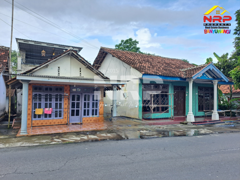 Dijual Rumah 2 Lantai ditepi Jl.Blimbingsari - Banyuwangi  Dijual Rumah 2 Lantai ditepi Jl.Blimbingsari - Banyuwangi  Dijual Rumah 2 Lantai ditepi Jl.Blimbingsari - Banyuwangi&nbsp;
500 meter dari Pantai Blimbingsari, Bisa jadi untuk hunian, toko dll&nbsp;

LT/LB : 140/140 NRP BANYUWANGI