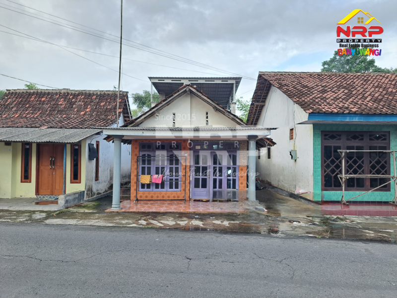 Dijual Rumah 2 Lantai ditepi Jl.Blimbingsari - Banyuwangi  Dijual Rumah 2 Lantai ditepi Jl.Blimbingsari - Banyuwangi  Dijual Rumah 2 Lantai ditepi Jl.Blimbingsari - Banyuwangi&nbsp;
500 meter dari Pantai Blimbingsari, Bisa jadi untuk hunian, toko dll&nbsp;

LT/LB : 140/140 NRP BANYUWANGI