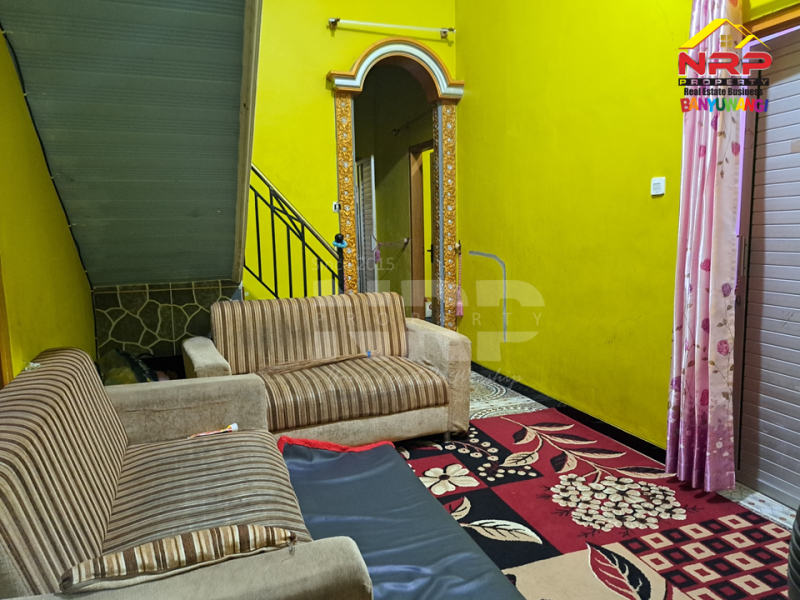 Dijual Rumah 2 Lantai ditepi Jl.Blimbingsari - Banyuwangi  Dijual Rumah 2 Lantai ditepi Jl.Blimbingsari - Banyuwangi  Dijual Rumah 2 Lantai ditepi Jl.Blimbingsari - Banyuwangi&nbsp;
500 meter dari Pantai Blimbingsari, Bisa jadi untuk hunian, toko dll&nbsp;

LT/LB : 140/140 NRP BANYUWANGI