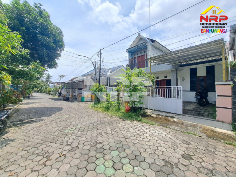 Dijual Rumah 2 Lantai Hook di Belakang Stadion Diponegoro Banyuwangi Dijual Rumah 2 Lantai Hook di Belakang Stadion Diponegoro Banyuwangi Dijual Rumah 2 Lantai Hook di Belakang Stadion Diponegoro Banyuwangi
Lokasi Sangat Strategis&nbsp; di Pusat Kota Banyuwangi. Posisi hook jarang ada!!

Luas NRP BANYUWANGI