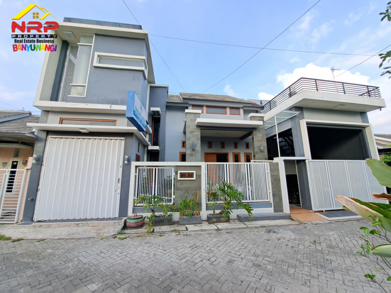 Dijual Rumah 2 Lantai + Ruang Usaha/Toko Siap Huni di Sobo - Banyuwangi  Dijual Rumah 2 Lantai + Ruang Usaha/Toko Siap Huni di Sobo - Banyuwangi  Dijual Rumah 2 Lantai + Ruang Usaha/Toko Siap Huni di Sobo - Banyuwangi&nbsp;
Lokasi sangat nyaman dan cocok untuk tempat tinggal&nbsp;
Dekat Fasilitas NRP BANYUWANGI