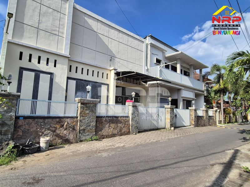 Dijual Rumah 2 Lantai Sangat Strategis di Belakang Kantor KPU Banyuwangi  Dijual Rumah 2 Lantai Sangat Strategis di Belakang Kantor KPU Banyuwangi  Dijual Rumah 2 Lantai Sangat Strategis di Belakang Kantor KPU Banyuwangi&nbsp;
Lokasi sangat strategis Untuk Hunian, Kos- kosan dan Ruang Usaha NRP BANYUWANGI