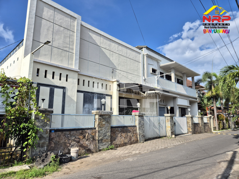 Dijual Rumah 2 Lantai Sangat Strategis di Belakang Kantor KPU Banyuwangi  Dijual Rumah 2 Lantai Sangat Strategis di Belakang Kantor KPU Banyuwangi  Dijual Rumah 2 Lantai Sangat Strategis di Belakang Kantor KPU Banyuwangi&nbsp;
Lokasi sangat strategis Untuk Hunian, Kos- kosan dan Ruang Usaha NRP BANYUWANGI